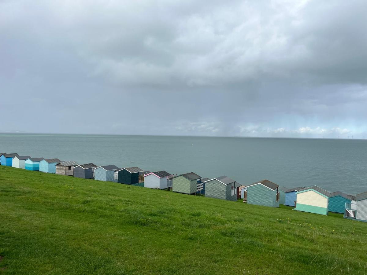 Sky By The Sea Hotel Whitstable Exterior foto